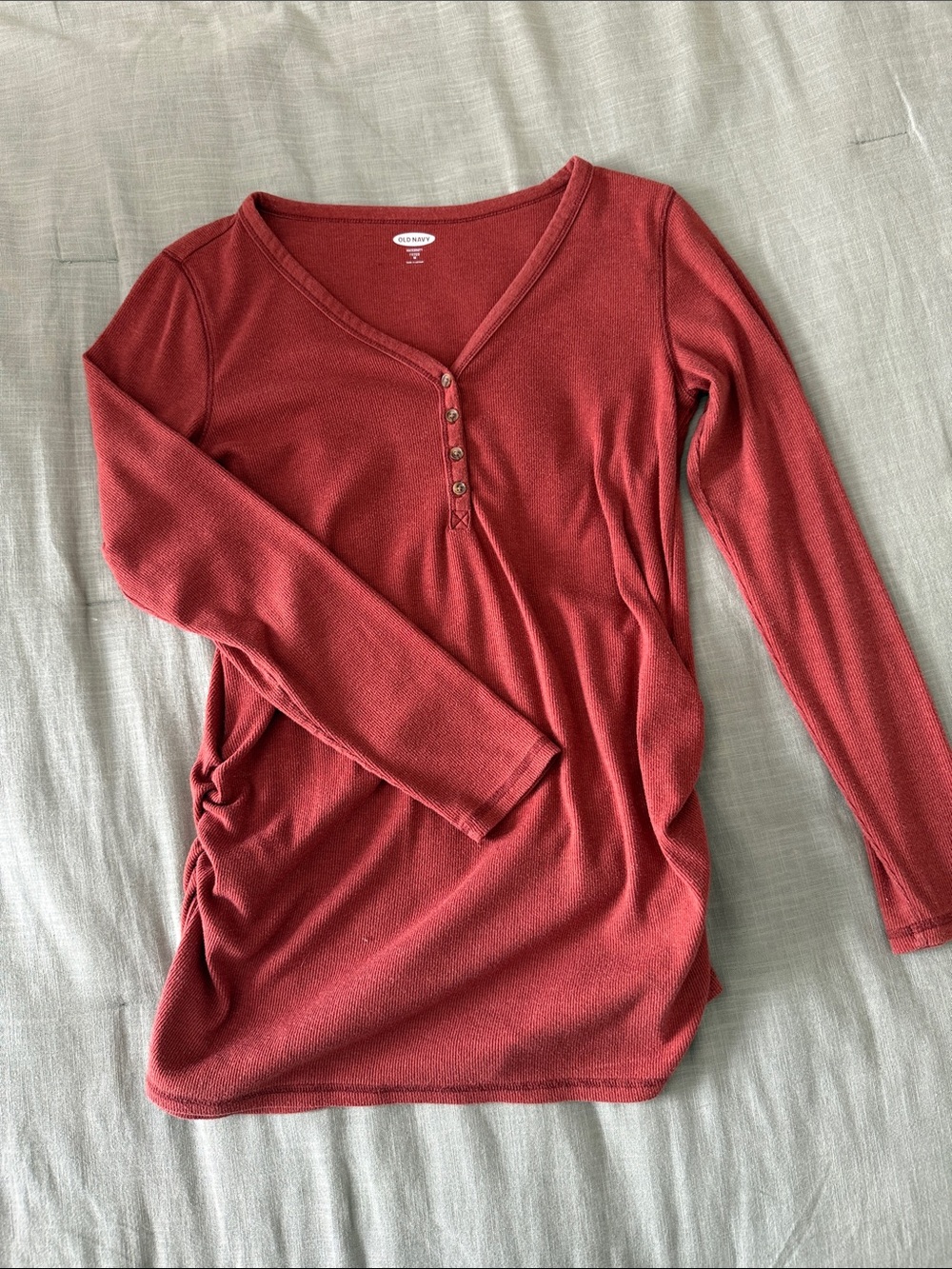 Old Navy Long-Sleeve Maternity Henley Top in Rust Red